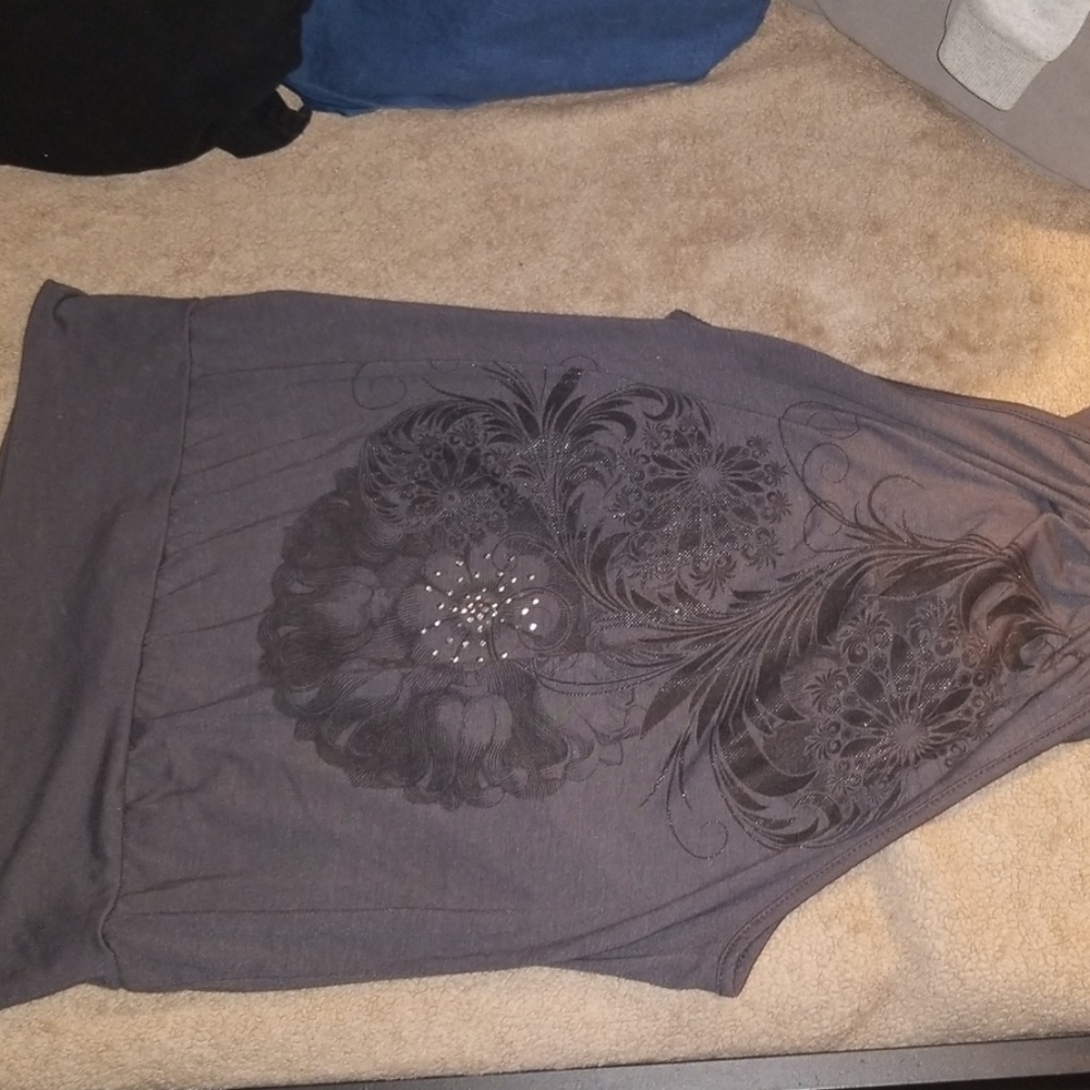 Shirt - Picture 3 of 4